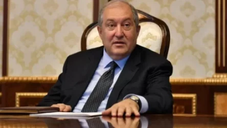 Սուտ է և ապատեղեկատվություն. Նախագահի աշխատակազմից հերքում են նրա՝ Բաքվում լինելու մասին լուրերը