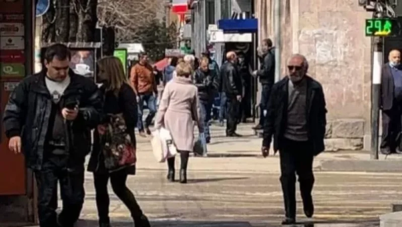 Վանաձորում մարդկանց բազմաթիվ կուտակումների ականատես եղա, պահի լրջությունը չեն ուզում հասկանալ. Լոռու մարզպետ