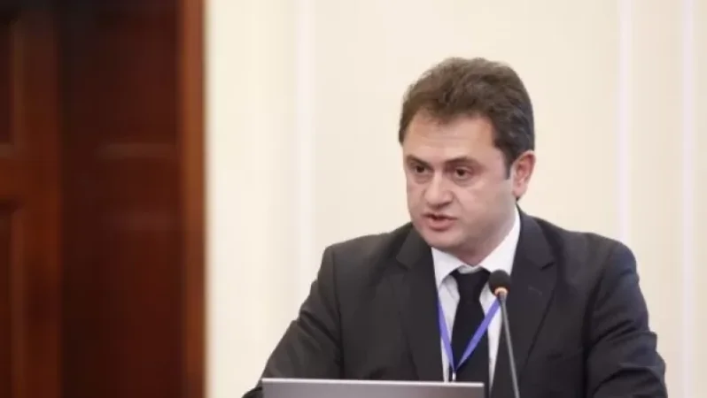 Ի՞նչ են պայմանավորվել Տավուշի մարզպետը և Նոյեմբերյան-Երևան ճանապարհը փակած անձինք