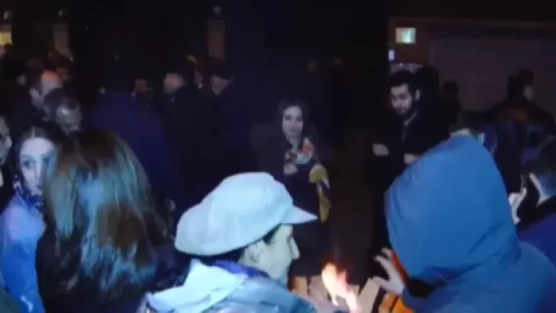 Ընդդիմությունը պատրաստվում է գիշերել Բաղրամյան և Դեմիրճյան փողոցներում