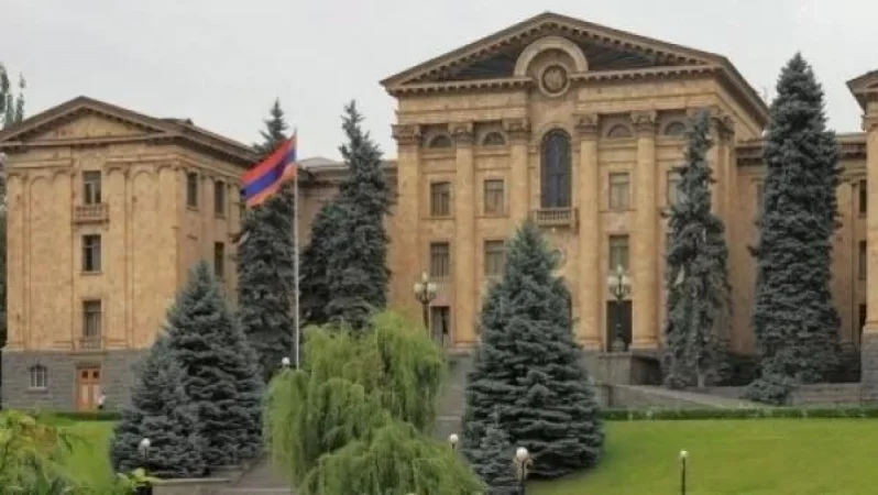 ԱԺ աշխատակազմի աշխատակիցները պարգևատրվել են մարտ ամսվա համար. ԱԺ աշխատակազմի ղեկավար