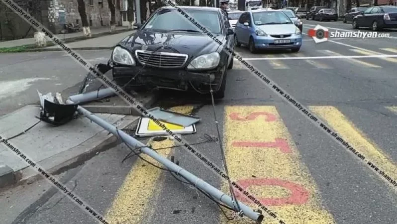 Mercedes-ը տապալել է ինտերնետային կապի համար նախատեսված երկաթե սյունը