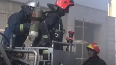 ՏԵՍԱՆՅՈՒԹ. Խոշոր հրդեհ՝ Երևանի Արին Բերդի փողոցում գտնվող շինությունում. այրվում են շինարարական նյութեր