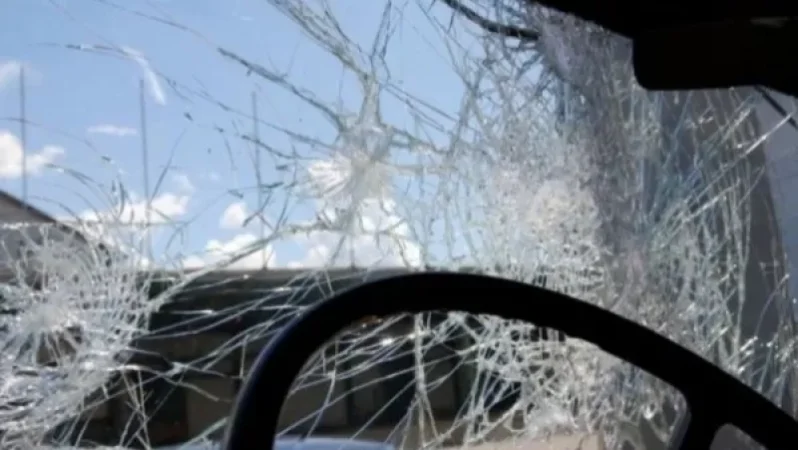 «Մանկական երկաթուղու» մոտակայքում ավտոմեքենան բախվել է արգելապատնեշին. կա 6 տուժած