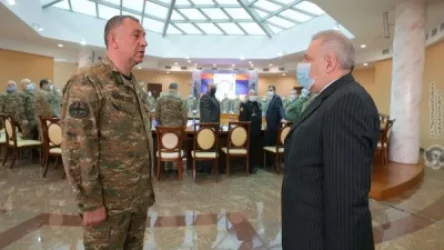 Նախարարը ՊՆ, ԶՈՒ և ԶՈՒ ԳՇ ղեկավար կազմի մասնակցությամբ անցկացրել է խորհրդակցություն