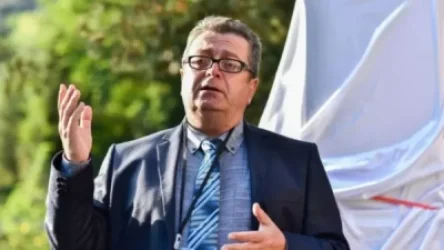 ԼՈՒՍԱՆԿԱՐ.Այս գրառման համար Հ1-ը խզեց ինձ հետ աշխատանքային պայմանագիրը. Հրաչյա Պապինյան