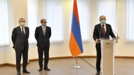 ԱԳՆ-ում բունտ է հասունանում. մեղադրում են Մակունցին, որ ամեն ինչ խառնել է իրար. «Հրապարակ»