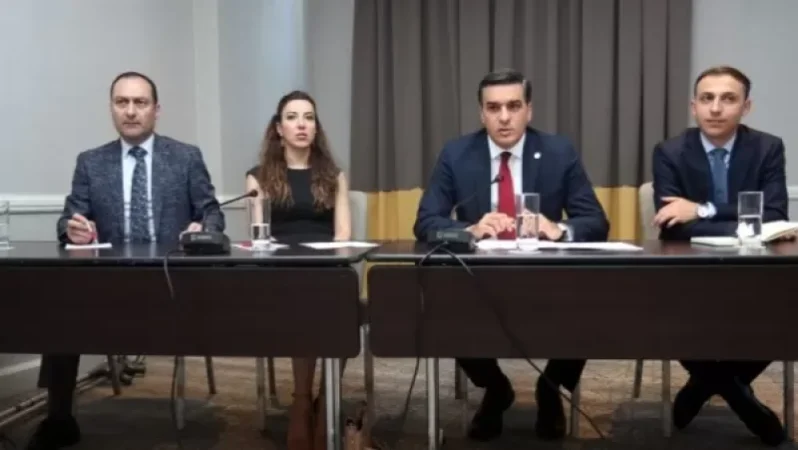 Հոկտեմբերի 20-ին Կովսականում զանգվածային սպանություններ են տեղի ունեցել. զինվորներին կապել են մեքենաներից և քաշել, կտրել են սպանված զինծառայողների ականջները. ՄԻՊ