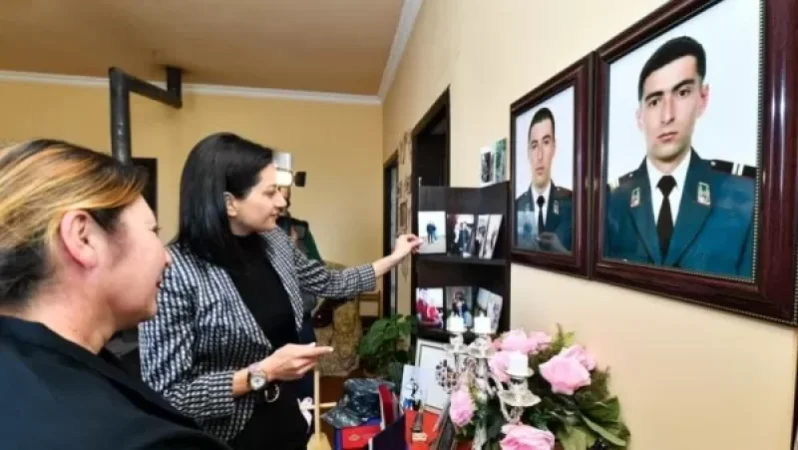 Լուսանկարներ. Աննա Հակոբյանն այցելել է պատերազմում անմահացած եղբայրներ Գևորգ և Կարեն Գևորգյանների տուն