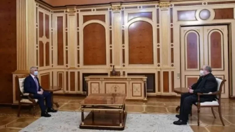 Նախագահը հանդիպել է «Երրորդ ուժ» քաղաքացիական նախաձեռնության ներկայացուցիչ Արտակ Թովմասյանի հետ