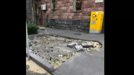 8 ամսում էս փոսը չէ՞ր կարելի ասֆալտով լցնել կամ գազոն ցանել. ահազանգ