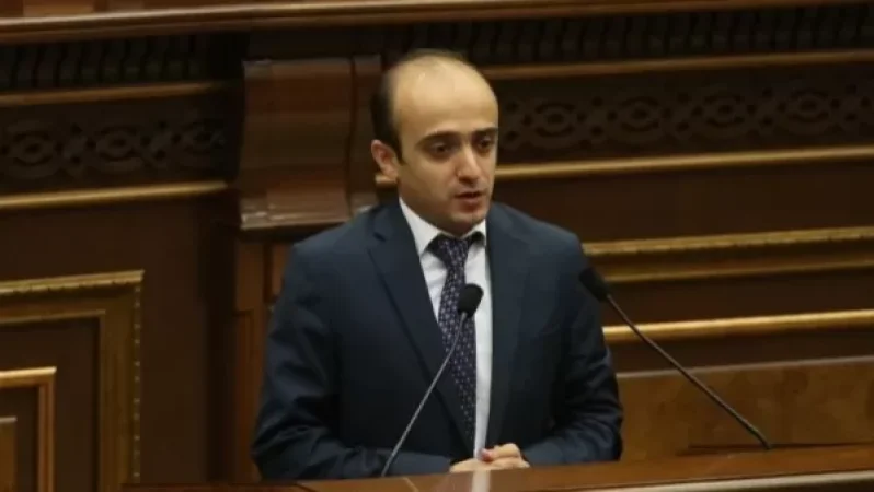 Չնայած դուք միջազգային իրավունքն էլ ձեր մեկնաբանությամբ սխալ կհանեք. պատգամավորը՝ իշխանությանը