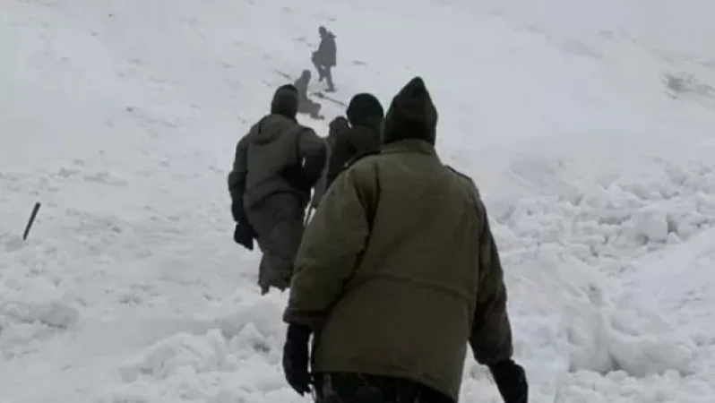 Անհետացած զինծառայողներից մեկի վիճակը միջին ծանրության է, փորձում են երկրորդին տարհանել. ՊՆ