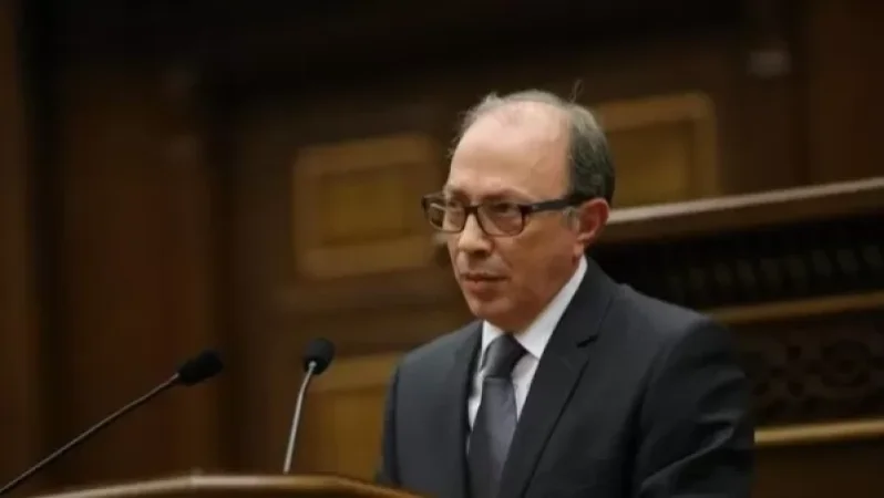 Վրաստանի հետ ցամաքային սահմանների բացումը մեր օրակարգային հարցերից է.  Արա Այվազյան