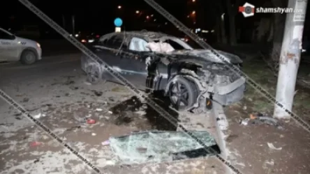 Ոստիկանության Արաբկիրի բաժնի դիմաց բախվել են BMW-ն ու Lexus –ը, վերջինս կողաշրջվել է, կան վիրավորներ.