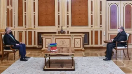 Արմեն Սարգսյանը հանդիպել է Րաֆֆի Հովհաննիսյանի հետ