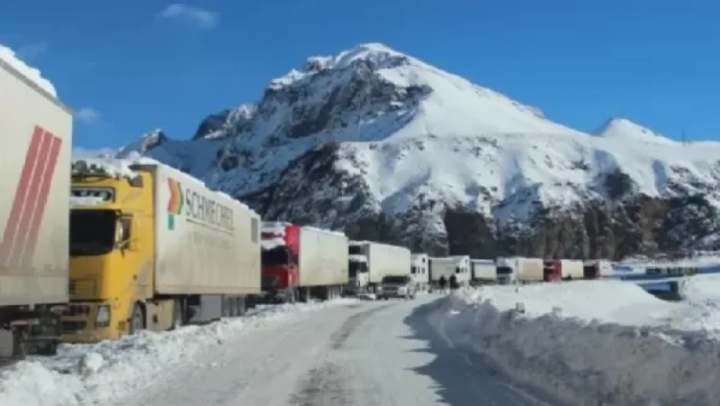 11 վարորդ մնացել է Վրաստանի և Ռուսաստանի սահմանների միջև՝ չեզոք գոտում. ՊԵԿ պարզաբանումը