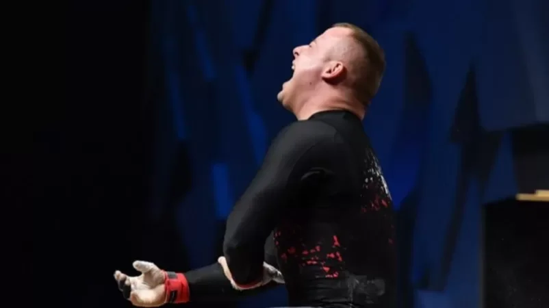 Լեհ ծանրորոդը ձեռքի վնասվածք է ստցել