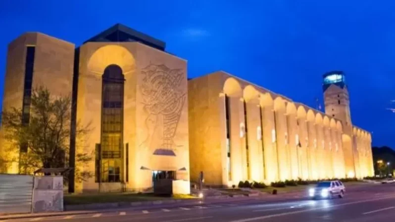 Գիշերը հարձակում են գործել Երևանի քաղաքապետարանի շենքի վրա և կոտրել պատուհանները. Shamshyan