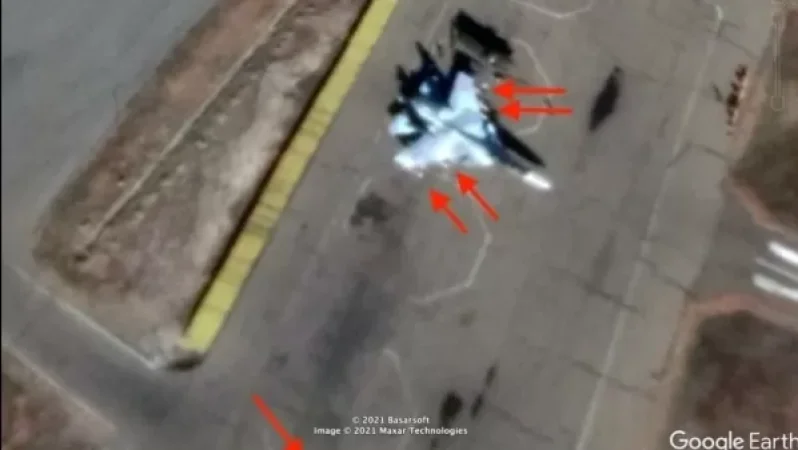 Հոկտեմբերի 23-ից արբանյակային պատկերը հստակ ցույց է տալիս Հայաստանի ՌՕ ուժերի Սու -30 ՍՄ կործանիչի թևերի տակ ամրացված «օդ-օդ» հրթիռները. Военный обозреватель