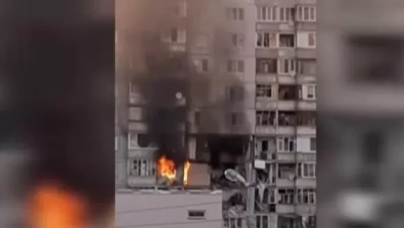 Explosion in Yaroslavl: Woman and Child May be Trapped Under Rubble