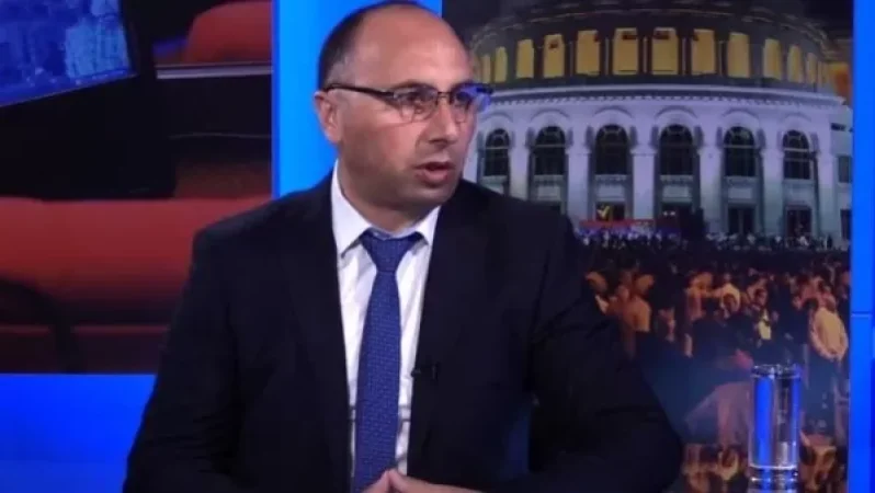 Գերիներին վերադարձրեք, ոչ թե այդ թեման ցրելու համար այլ, թուրքը թշմամի չէ, թեմա նետեք տեղեկատվական դաշտ. Կարեն Հովհաննիսյան