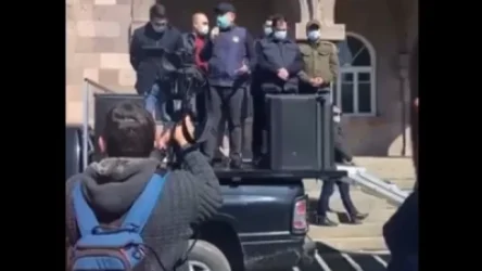 Նիկոլ Փաշինյանը Արագածում ելույթ է ունեցել մեքենայի թափքին կանգնած