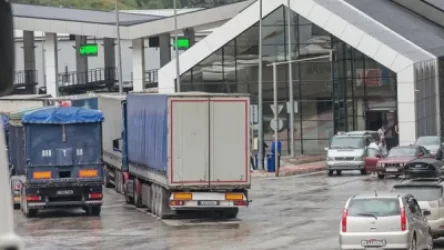 «Վերին Լարս» անցակետով երթևեկությունն աստիճանաբար վերականգնվում է բոլոր մեքենաների համար. ՊԵԿ