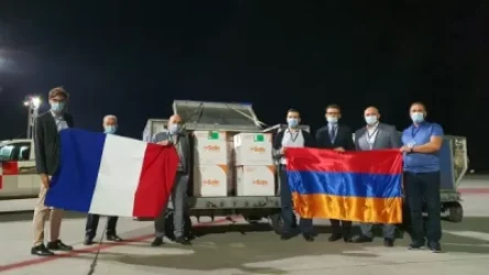 Ֆրանսիայից ուղարկված AstraZeneca-ի 25000 դեղաչափի առաջին խմբաքանակը Հայաստանում է