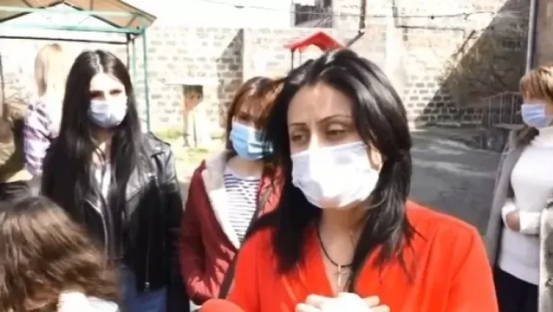 Քաղաքացիները բողոքում են, որ աշխատանքից ազատվել է մանկապարտեզի տնօրենը, որն անհետ կորածի կին է