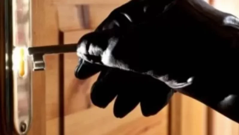 Գավառում բնակարանից ոգելից խմիչք գողացողը հայտնաբերվել է