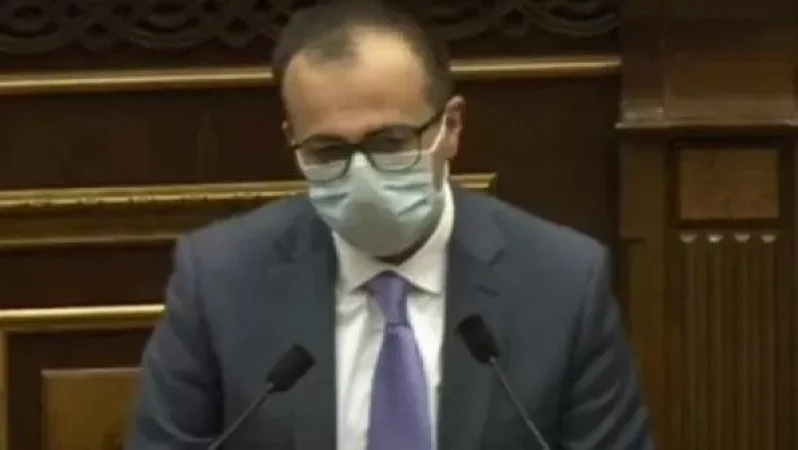 Ես ռիսկի խմբի մարդկանց կոչ եմ անում հնարավորինս քիչ շփվել այլ մարդկանց հետ. նախարար