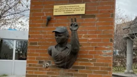 Ոստիկանները հայտնաբերել են Լրագրողի արձանը գողացած անձանց