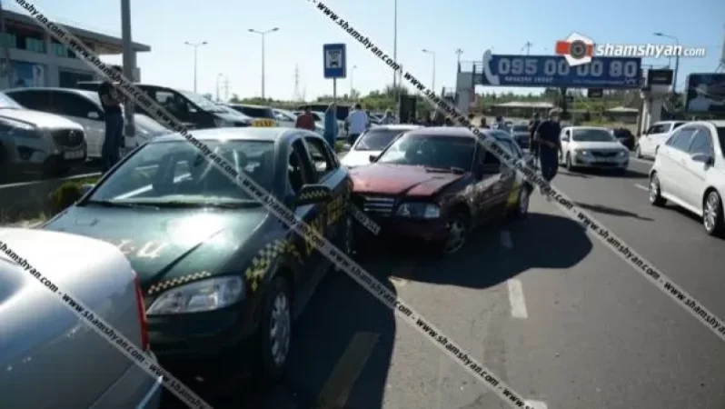 Photos: Chain Collision in Yerevan Involving 5 Vehicles