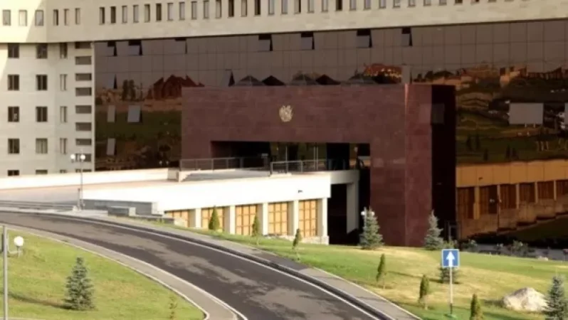 Կառավարությունն ուժեղացնում է  Պաշտպանության նախարարության շենքի հսկողությունը