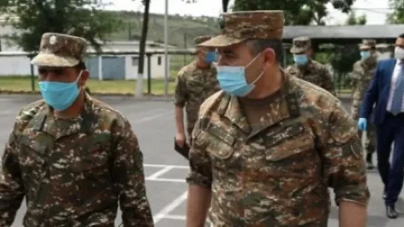 ՀՀ ԶՈւ ԳՇ պետն այցելել է զորամաս, ծանոթացել է անձնակազմի կենցաղի և սննդի մատուցման պայմաններին