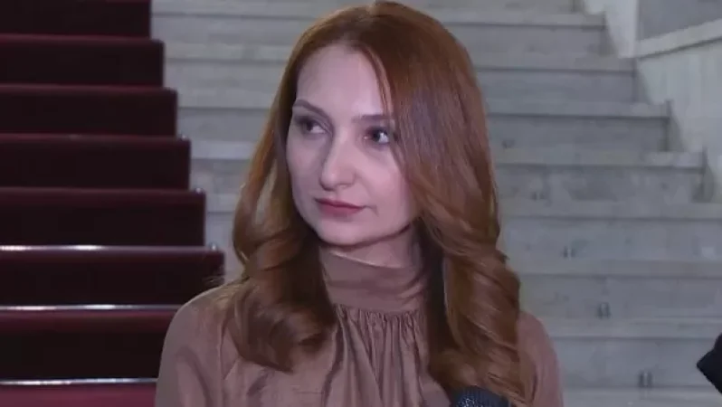 Ենթադրում եմ, որ Նիկոլ Փաշինյանը հրաժարական է տալու ապրիլի վերջին. Մակունց