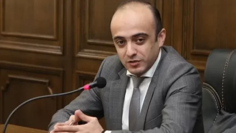 Ազերի պատգամավորն արդեն որոշել է, որ Ստեփանակերտում գրասենյակ է բացելու. Տարոն Սիմոնյան