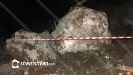Կոտայքի մարզում մոտ 25 տոննա կշռով ապառաժ քարերը թափվել և վնասել են Նուռնուս գյուղը սնուցող գազատար խողովակները