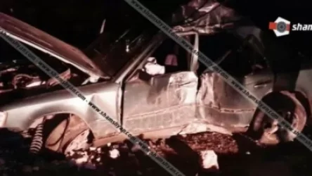 Գյումրիում «Mercedes-Benz E220» ավտոմեքենան բախվել է էլեկտրական սյանը. կան տուժածներ