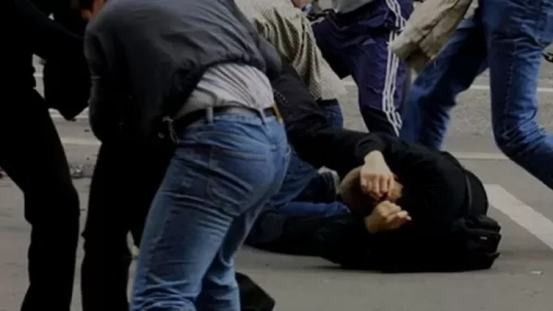 Առանց դիմակի խանութ մտնելու շուրջ առաջացած վիճաբանությունը շարունակվել է նաև դրսում. ՔԿ