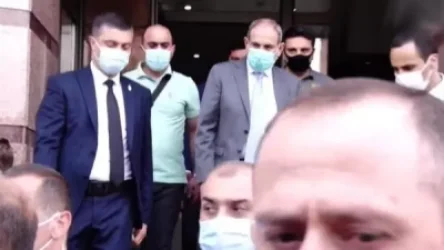 «Բանկերի հարցերը լուծեք». Քաղաքացիները՝ Փաշինյանին