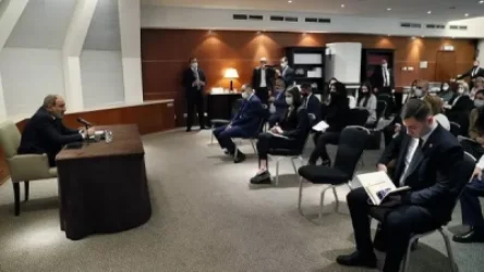 Փաշինյանի ու հայ փաստաբանների հանդիպման ժամանակ 14 հոգի է ձերբակալվել, այդ թվում՝ կանայք