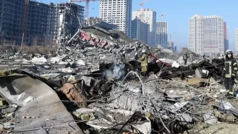 Photos: Shopping Center in Kyiv Reduced to Rubble