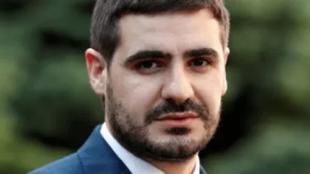 Գյուլումյանը ակնկալում է, որ առաջիկա 6 ամիսների ընթացքում Հայաստանում իշխանափոխություն է տեղի ունենալու. Եղոյան