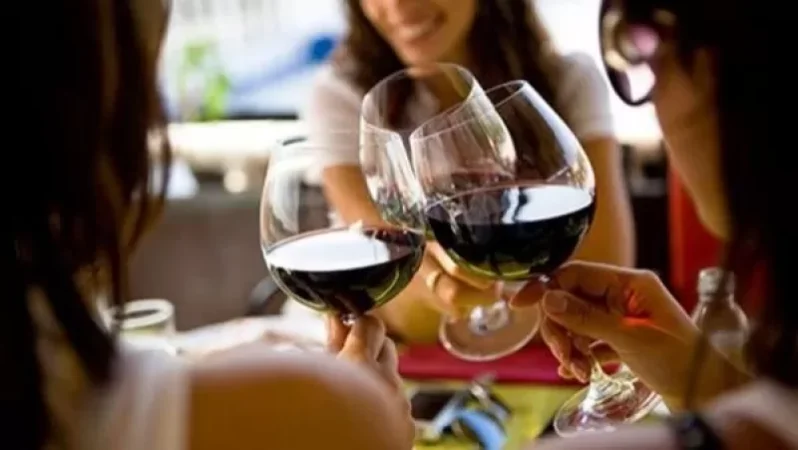 Անընդունելի է, որ հայ կինը ծխի և ալկոհոլ օգտագործի․ հարցման արդյունքներ