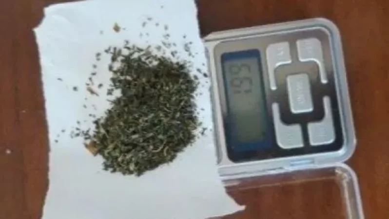 Ատամնաբուժարանից վերադարձած դատապարտյալի մոտ գտել են 7 բջջային հեռախոս, 3 քարտ, թմրանյութ