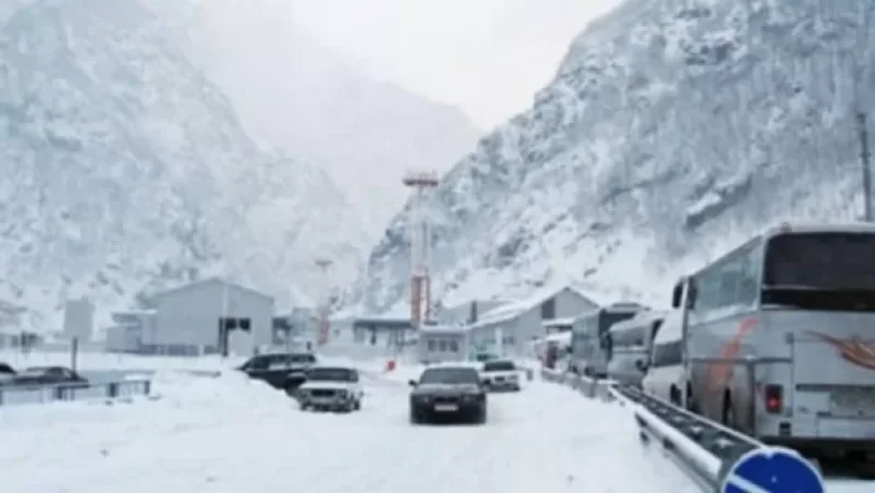 Լարսը բաց է, իսկ ՀՀ տարածքում կան փակ ավտոճանապարհներ