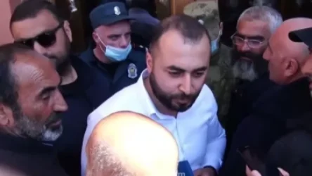 ՏԵՍԱՆՅՈՒԹ. Լրատվամիջոցները վարկաբեկել են ծնողներին ամեն կերպ. Փաշինյանի օգնականը՝ լրագրողներին