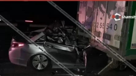 Կոտայքում Hyundai Sonata-ն մխրճվել է բեռնատարի կցորդիչի մեջ. կա վիրավոր